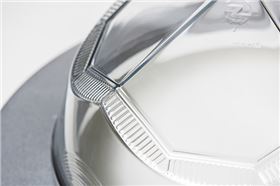 鉆石采光罩對正午過強(qiáng)陽光入射有何應(yīng)對措施